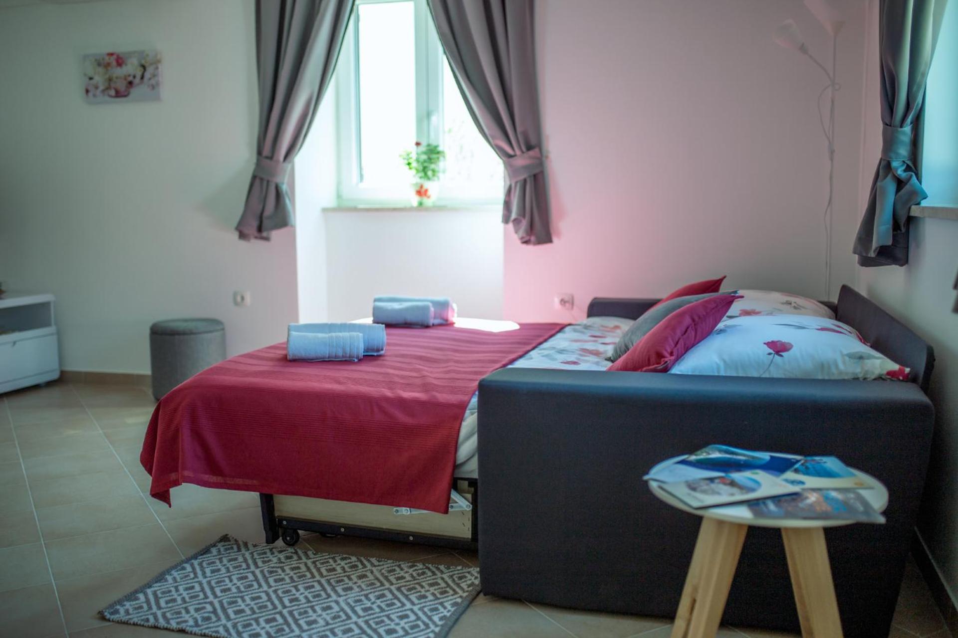 Apartment Podini Брсеч Экстерьер фото